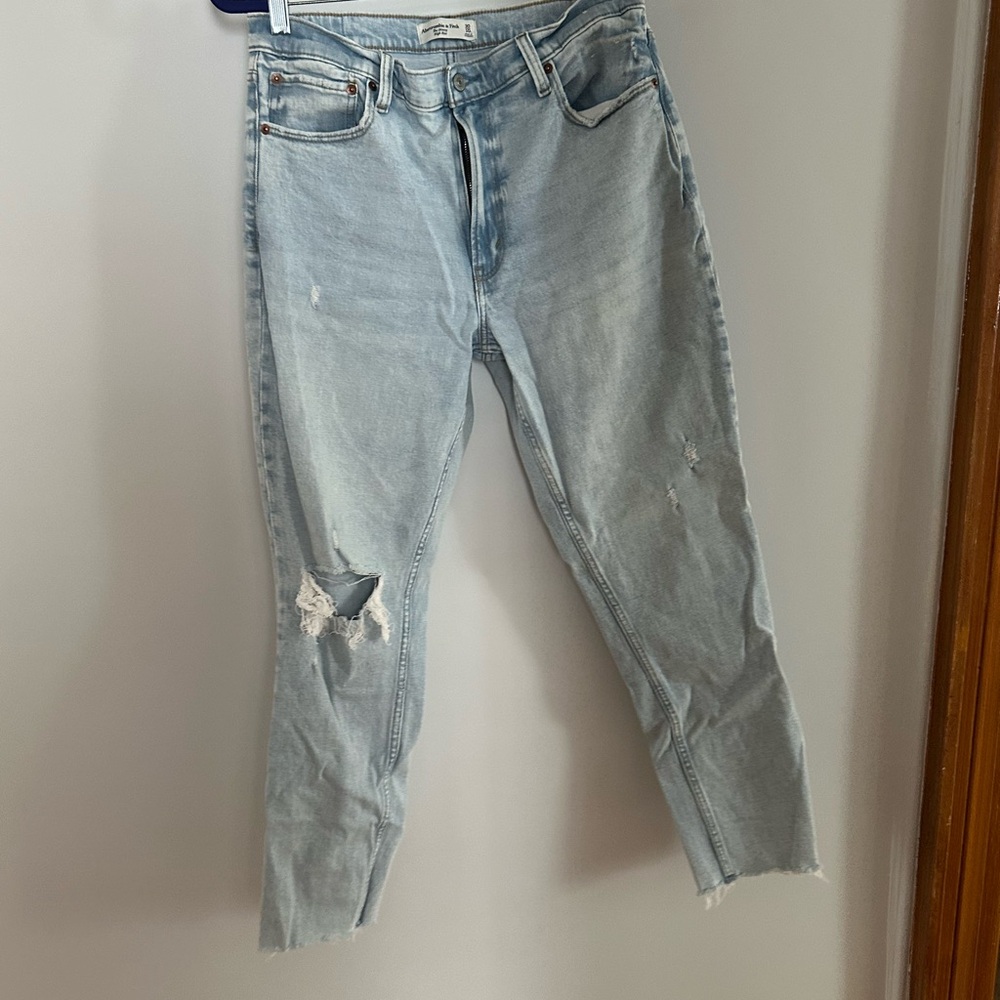 Abercrombie & Fitch The Skinny High Rise Women's Light Jean size 30/10L
